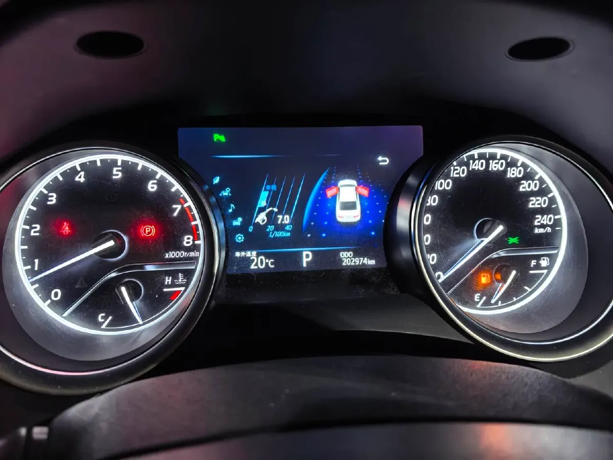 2018 Toyota Camry 2.0L 169HP L4 6AT,autocango,china used car exporter,china ev exporter,chinese used car exporter,chinese used ev exporter