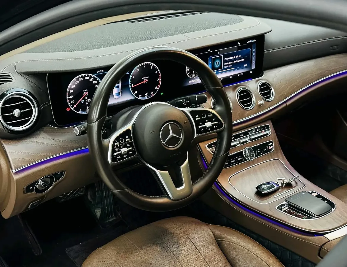 2020 Mercedes-Benz E Class 2.0T 258HP L4 9AT,autocango,china used car exporter,china ev exporter,chinese used car exporter,chinese used ev exporter