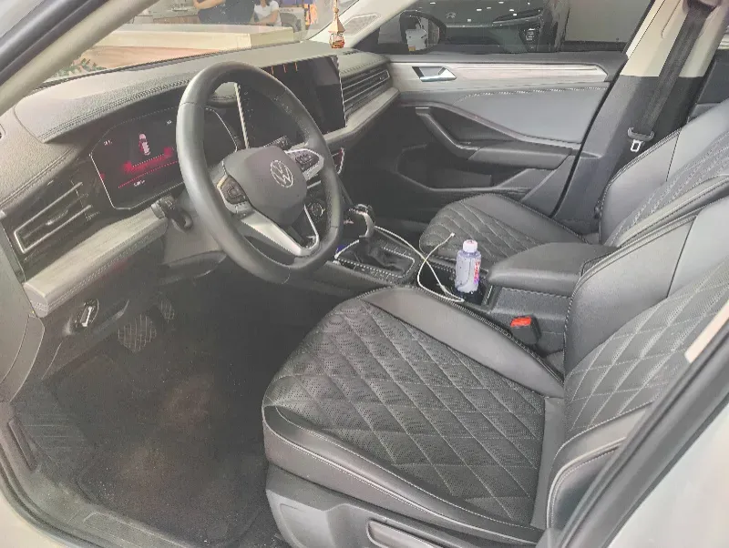 2023 Volkswagen Sagitar 1.5T 160HP L4 7DCT,autocango,china used car exporter,china ev exporter,chinese used car exporter,chinese used ev exporter