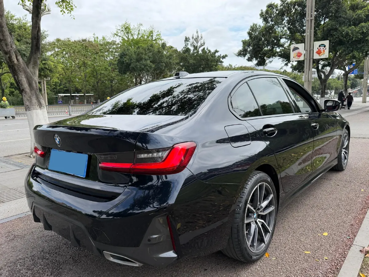 2023 BMW 3 Series 2.0T 156HP L4 8AT,autocango,china used car exporter,china ev exporter,chinese used car exporter,chinese used ev exporter