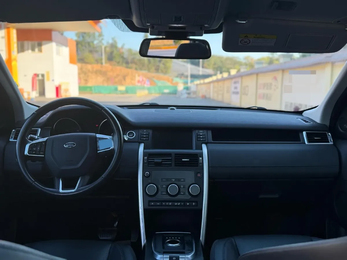 2017 Land Rover Discovery Sport 2.0T 241HP L4 9AT,autocango,china used car exporter,china ev exporter,chinese used car exporter,chinese used ev exporter