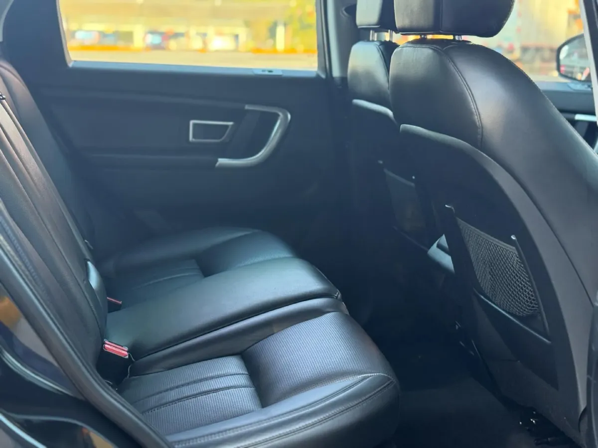 2017 Land Rover Discovery Sport 2.0T 241HP L4 9AT,autocango,china used car exporter,china ev exporter,chinese used car exporter,chinese used ev exporter