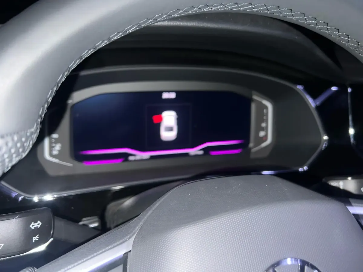 2025 Volkswagen Passat 2.0T 220HP L4 7DCT,autocango,china used car exporter,china ev exporter,chinese used car exporter,chinese used ev exporter