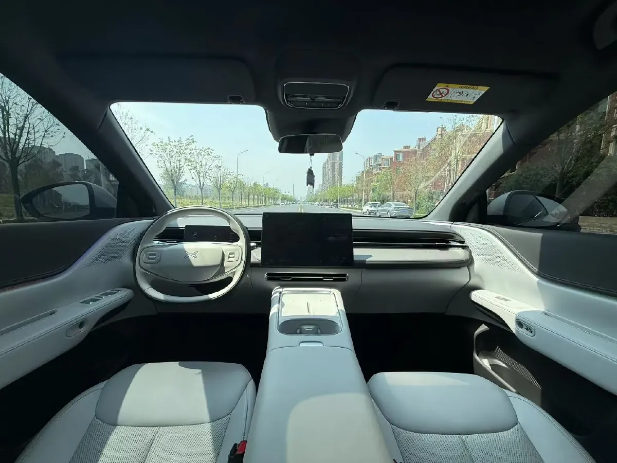 2025 Xpeng G6 BEV 68.5KWH,autocango,china used car exporter,china ev exporter,chinese used car exporter,chinese used ev exporter