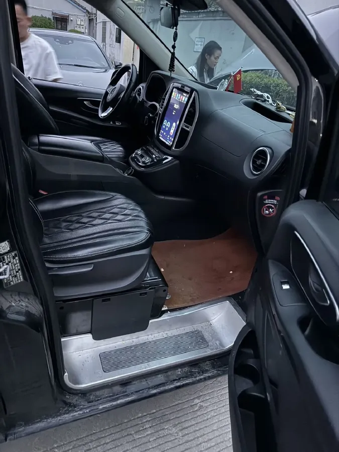 2020 Mercedes-Benz Vito 2.0T 211HP L4 9AT,autocango,china used car exporter,china ev exporter,chinese used car exporter,chinese used ev exporter