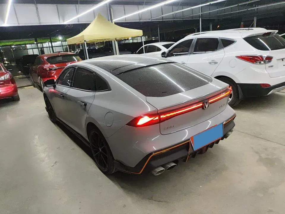 2022 ChangAn UNI-V 1.5T 188HP L4 7DCT,autocango,china used car exporter,china ev exporter,chinese used car exporter,chinese used ev exporter
