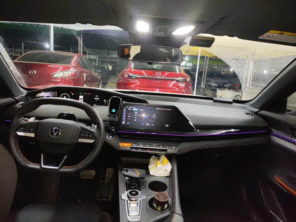 2022 ChangAn UNI-V 1.5T 188HP L4 7DCT,autocango,china used car exporter,china ev exporter,chinese used car exporter,chinese used ev exporter