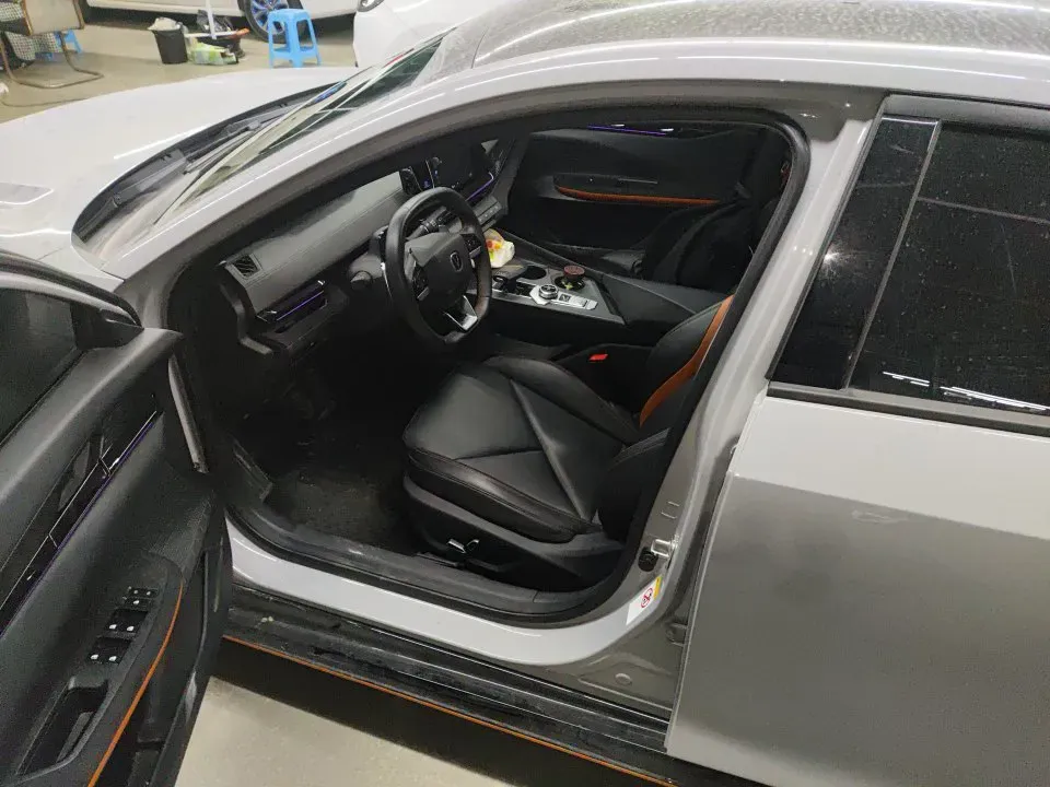 2022 ChangAn UNI-V 1.5T 188HP L4 7DCT,autocango,china used car exporter,china ev exporter,chinese used car exporter,chinese used ev exporter