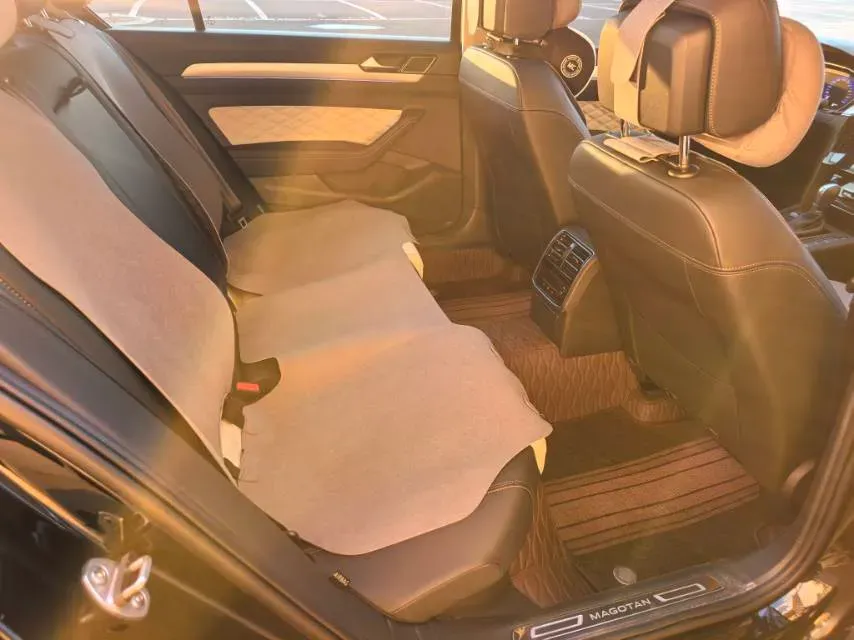 2025 Volkswagen Magotan 2.0T 186HP L4 7DCT,autocango,china used car exporter,china ev exporter,chinese used car exporter,chinese used ev exporter