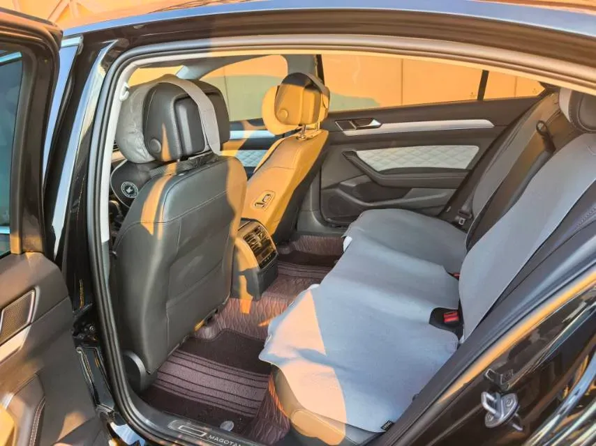 2025 Volkswagen Magotan 2.0T 186HP L4 7DCT,autocango,china used car exporter,china ev exporter,chinese used car exporter,chinese used ev exporter