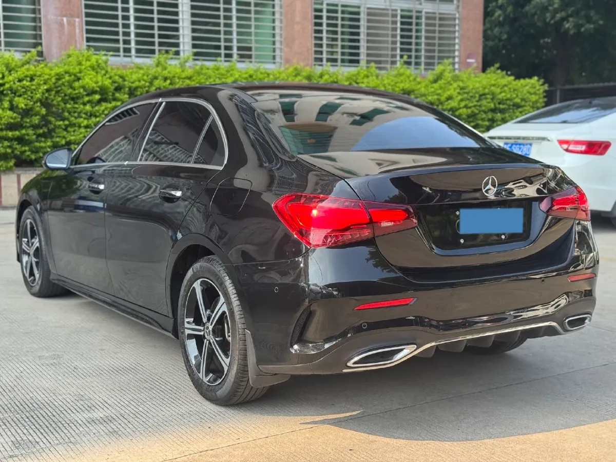 2024 Mercedes-Benz A Class 1.3T 163HP L4 7DCT,autocango,china used car exporter,china ev exporter,chinese used car exporter,chinese used ev exporter