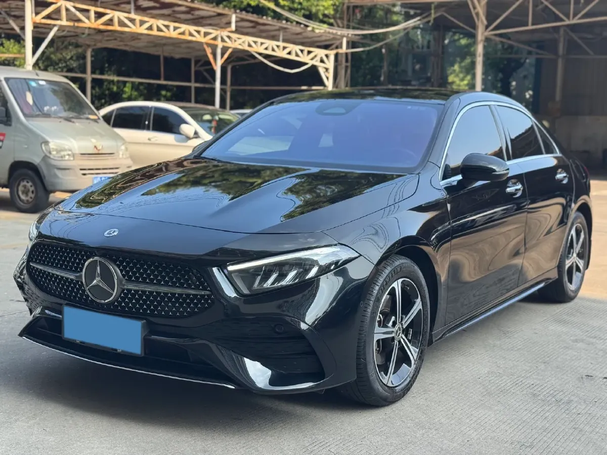 2024 Mercedes-Benz A Class 1.3T 163HP L4 7DCT,autocango,china used car exporter,china ev exporter,chinese used car exporter,chinese used ev exporter