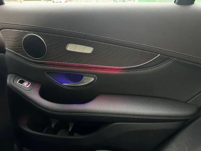 2020 Mercedes-Benz GLC Class 2.0T 258HP L4 9AT,autocango,china used car exporter,china ev exporter,chinese used car exporter,chinese used ev exporter