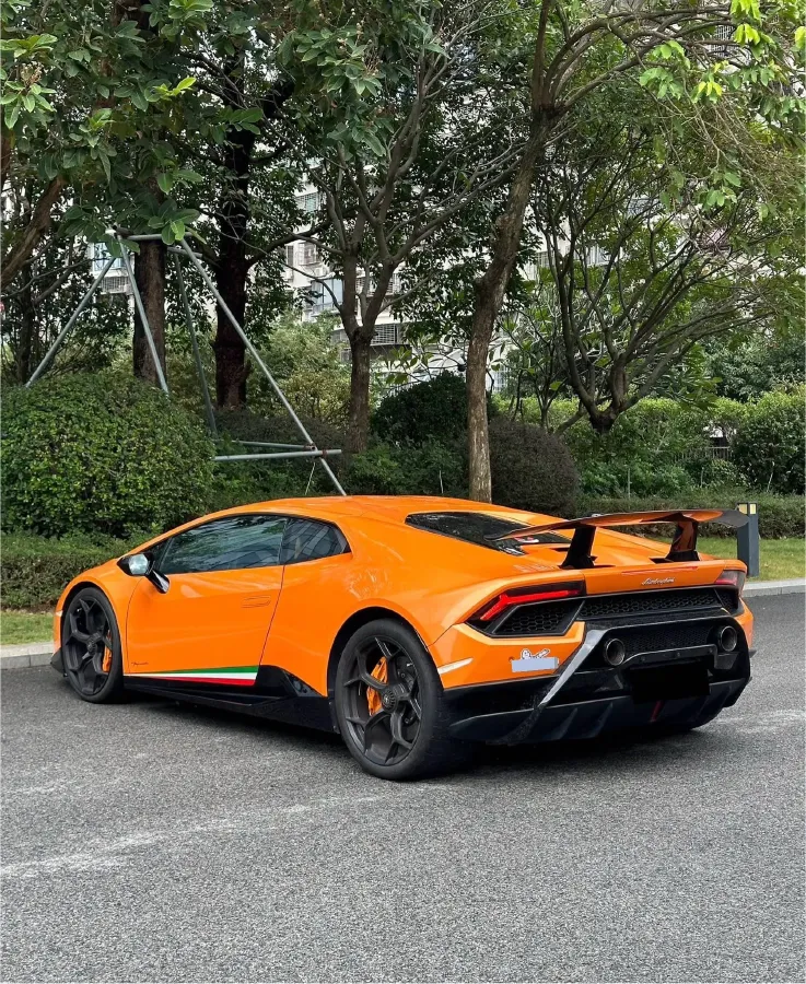 2017 Lamborghini Huracán 5.2L 640HP V10 7DCT,autocango,china used car exporter,china ev exporter,chinese used car exporter,chinese used ev exporter