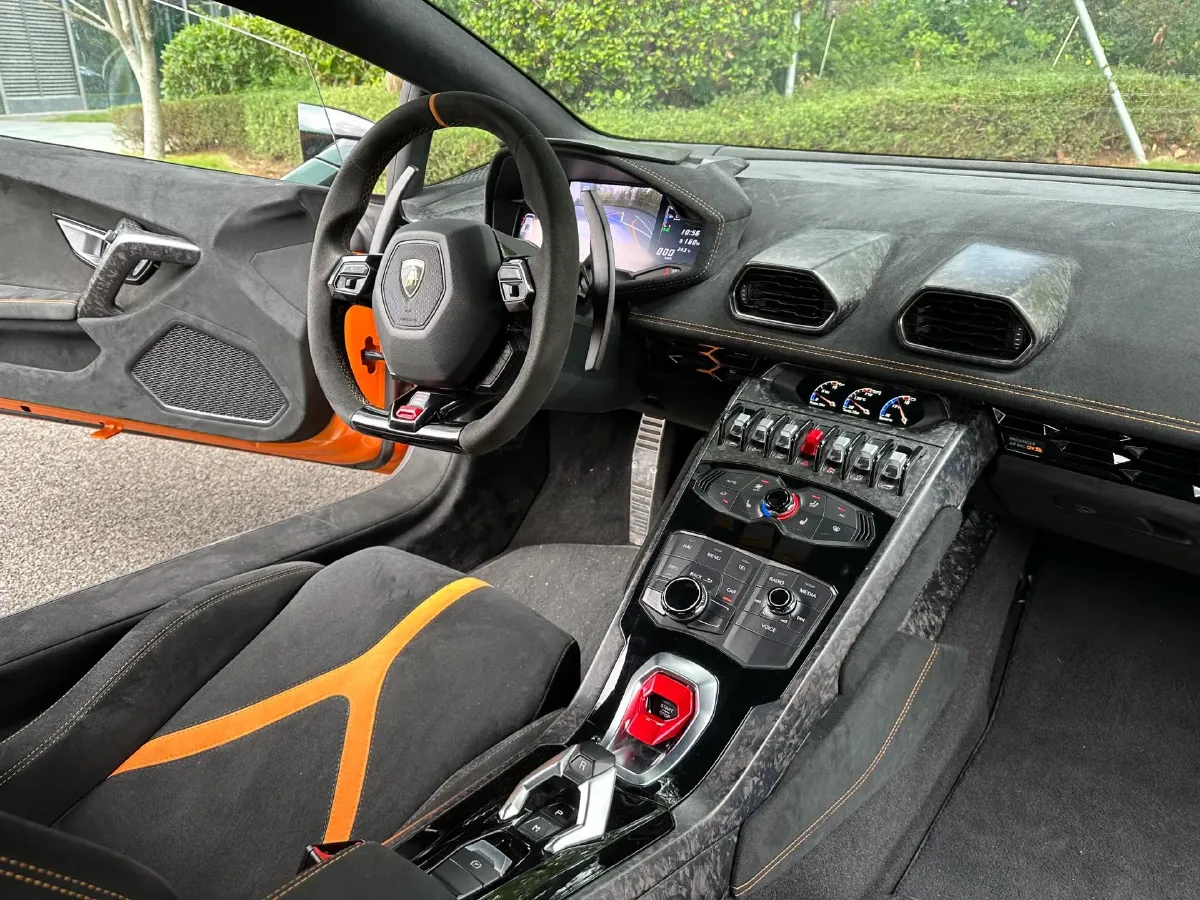 2017 Lamborghini Huracán 5.2L 640HP V10 7DCT,autocango,china used car exporter,china ev exporter,chinese used car exporter,chinese used ev exporter