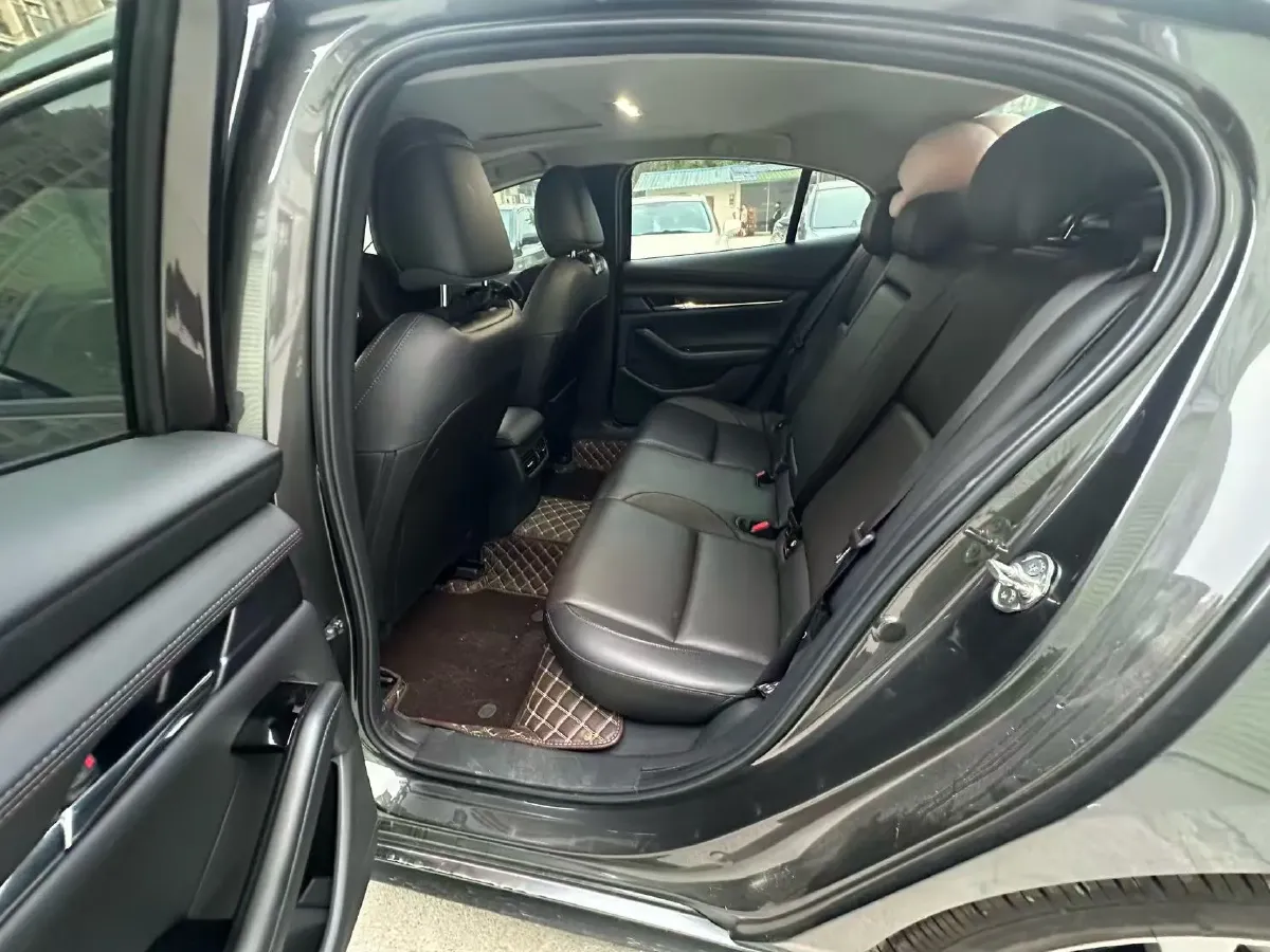 2022 Mazda 3 Axela 2.0L 158HP L4 6AT,autocango,china used car exporter,china ev exporter,chinese used car exporter,chinese used ev exporter