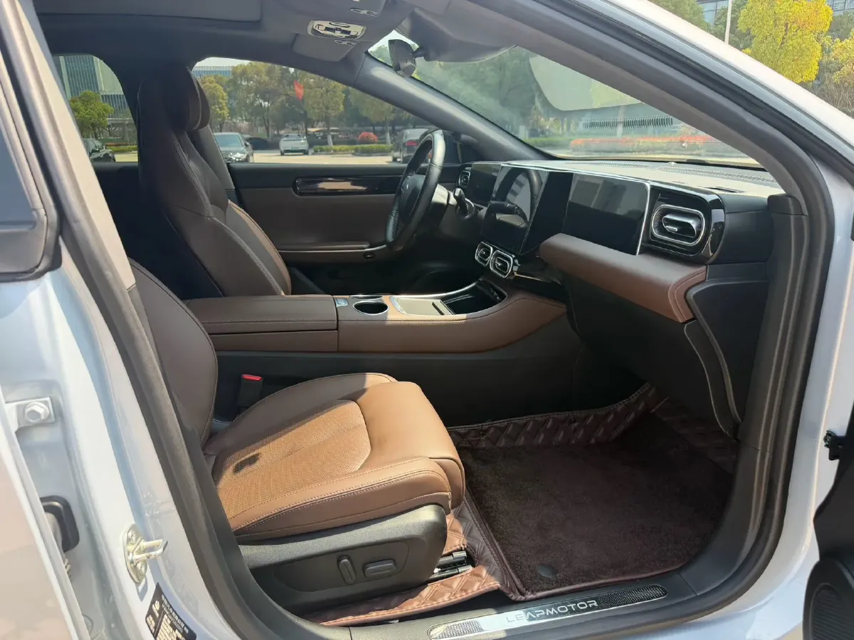 2023 Leapmotor C01 1.5L 95HP L4 REEV 30.1KWH,autocango,china used car exporter,china ev exporter,chinese used car exporter,chinese used ev exporter