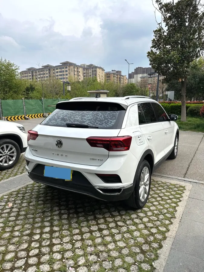 2020 Volkswagen T-Roc 1.4T 150HP L4 7DCT,autocango,china used car exporter,china ev exporter,chinese used car exporter,chinese used ev exporter
