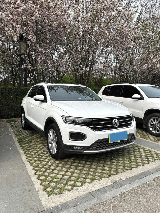 2020 Volkswagen T-Roc 1.4T 150HP L4 7DCT,autocango,china used car exporter,china ev exporter,chinese used car exporter,chinese used ev exporter