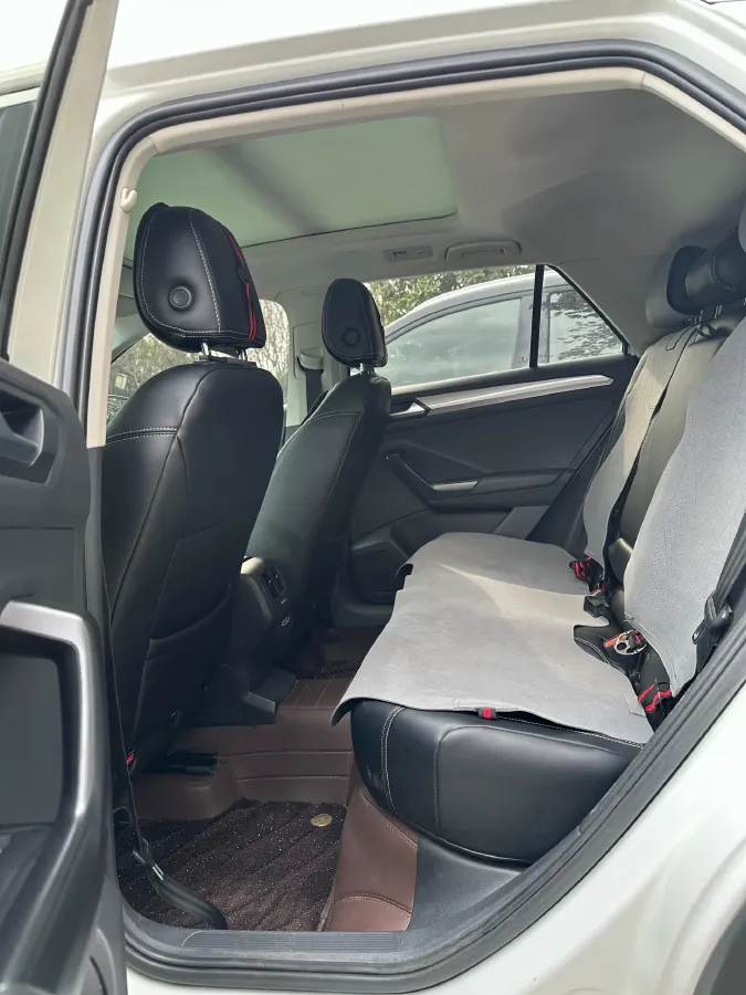 2020 Volkswagen T-Roc 1.4T 150HP L4 7DCT,autocango,china used car exporter,china ev exporter,chinese used car exporter,chinese used ev exporter