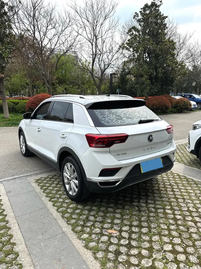 2020 Volkswagen T-Roc 1.4T 150HP L4 7DCT,autocango,china used car exporter,china ev exporter,chinese used car exporter,chinese used ev exporter