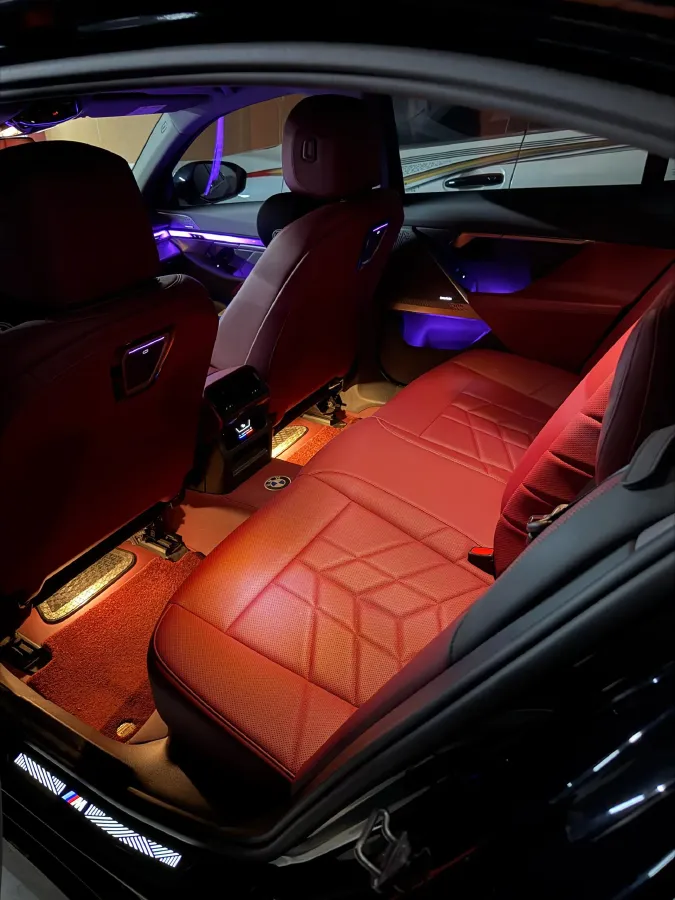 2024 BMW 5 Series 2.0T 258HP L4 8AT,autocango,china used car exporter,china ev exporter,chinese used car exporter,chinese used ev exporter