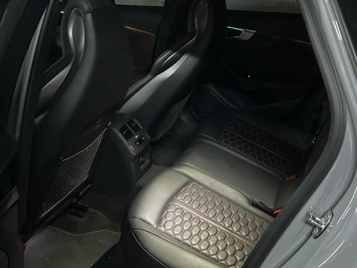 2021 Audi RS 4 2.9T 450HP V6 8AT,autocango,china used car exporter,china ev exporter,chinese used car exporter,chinese used ev exporter