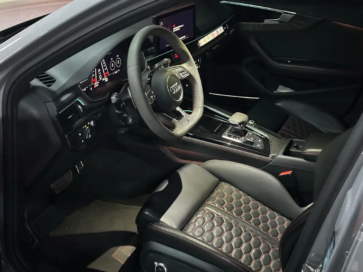 2021 Audi RS 4 2.9T 450HP V6 8AT,autocango,china used car exporter,china ev exporter,chinese used car exporter,chinese used ev exporter