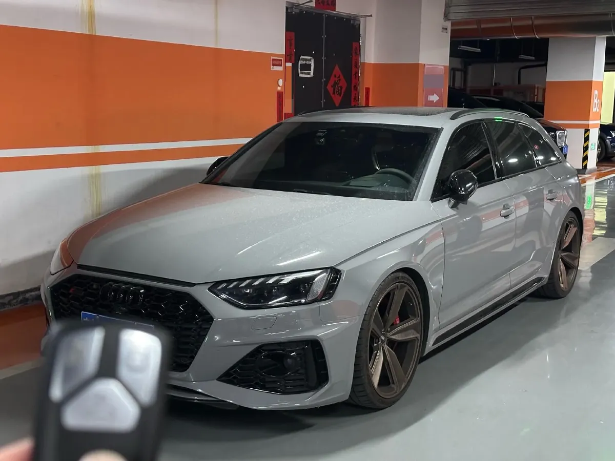 2021 Audi RS 4 2.9T 450HP V6 8AT,autocango,china used car exporter,china ev exporter,chinese used car exporter,chinese used ev exporter