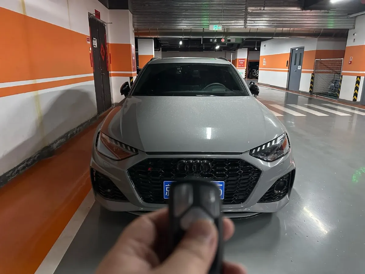 2021 Audi RS 4 2.9T 450HP V6 8AT,autocango,china used car exporter,china ev exporter,chinese used car exporter,chinese used ev exporter