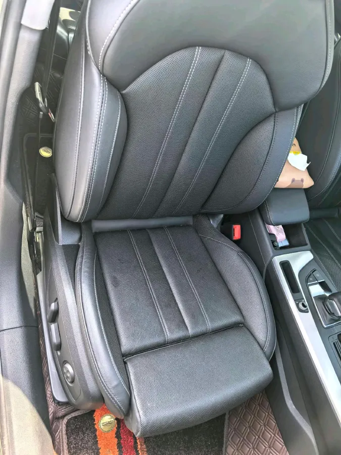 2020 Audi A4L 2.0T 190HP L4 7DCT,autocango,china used car exporter,china ev exporter,chinese used car exporter,chinese used ev exporter