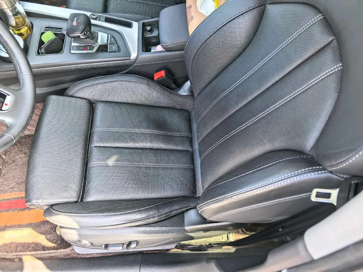 2020 Audi A4L 2.0T 190HP L4 7DCT,autocango,china used car exporter,china ev exporter,chinese used car exporter,chinese used ev exporter