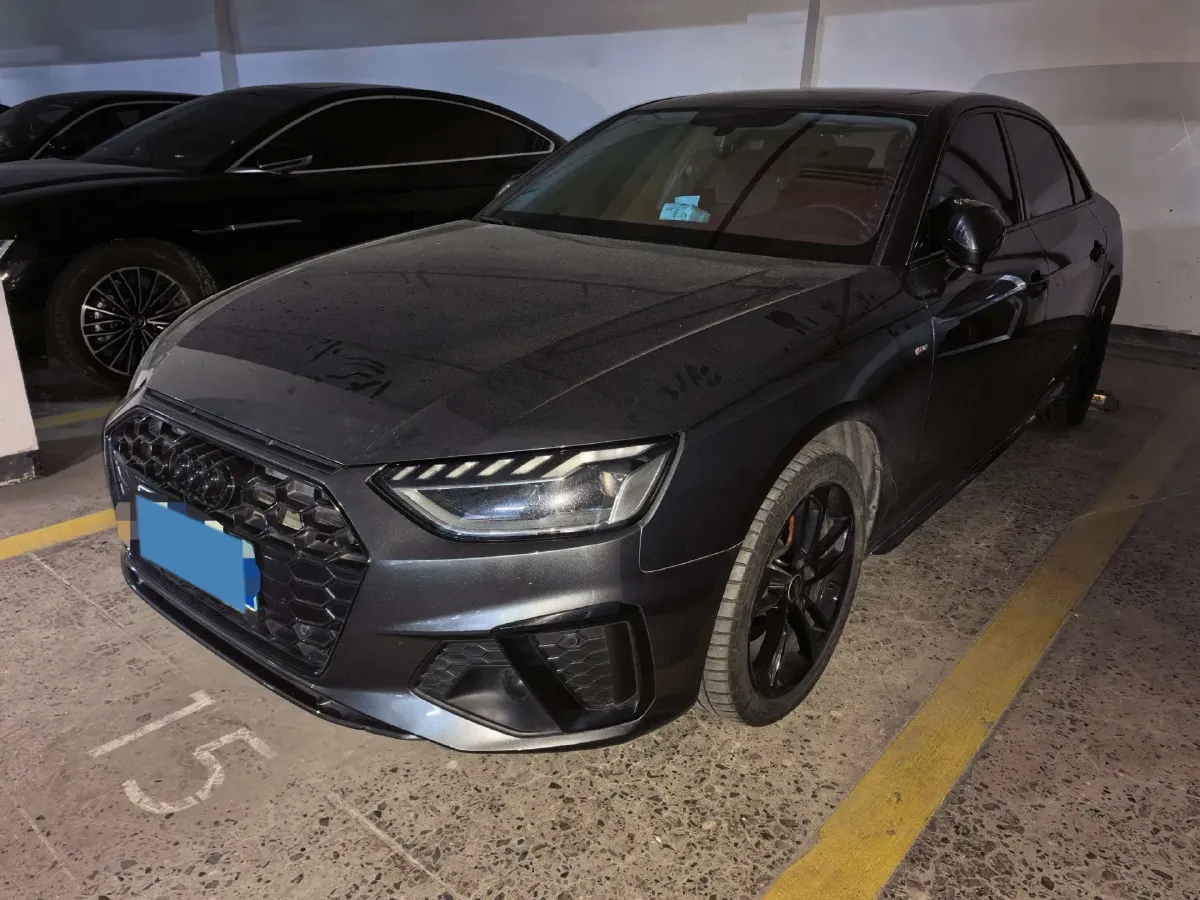 2023 Audi A4L 2.0T 190HP L4 7DCT,autocango,china used car exporter,china ev exporter,chinese used car exporter,chinese used ev exporter
