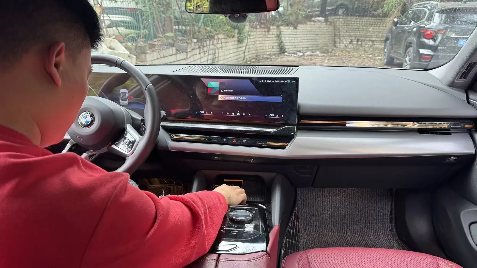 2024 BMW 5 Series 2.0T 190HP L4 8AT,autocango,china used car exporter,china ev exporter,chinese used car exporter,chinese used ev exporter