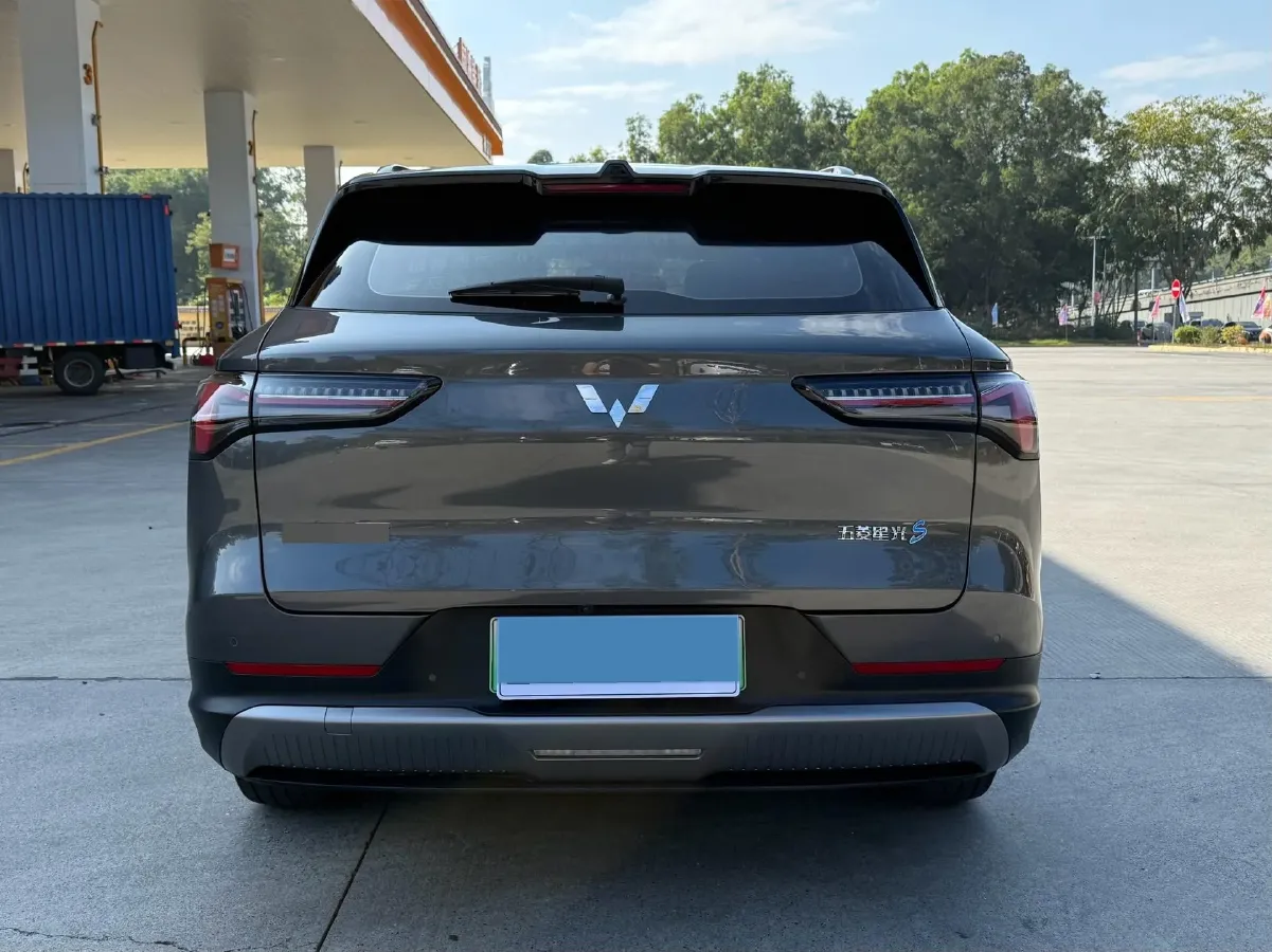 2024 WuLing XingGuangS BEV 60KWH,autocango,china used car exporter,china ev exporter,chinese used car exporter,chinese used ev exporter