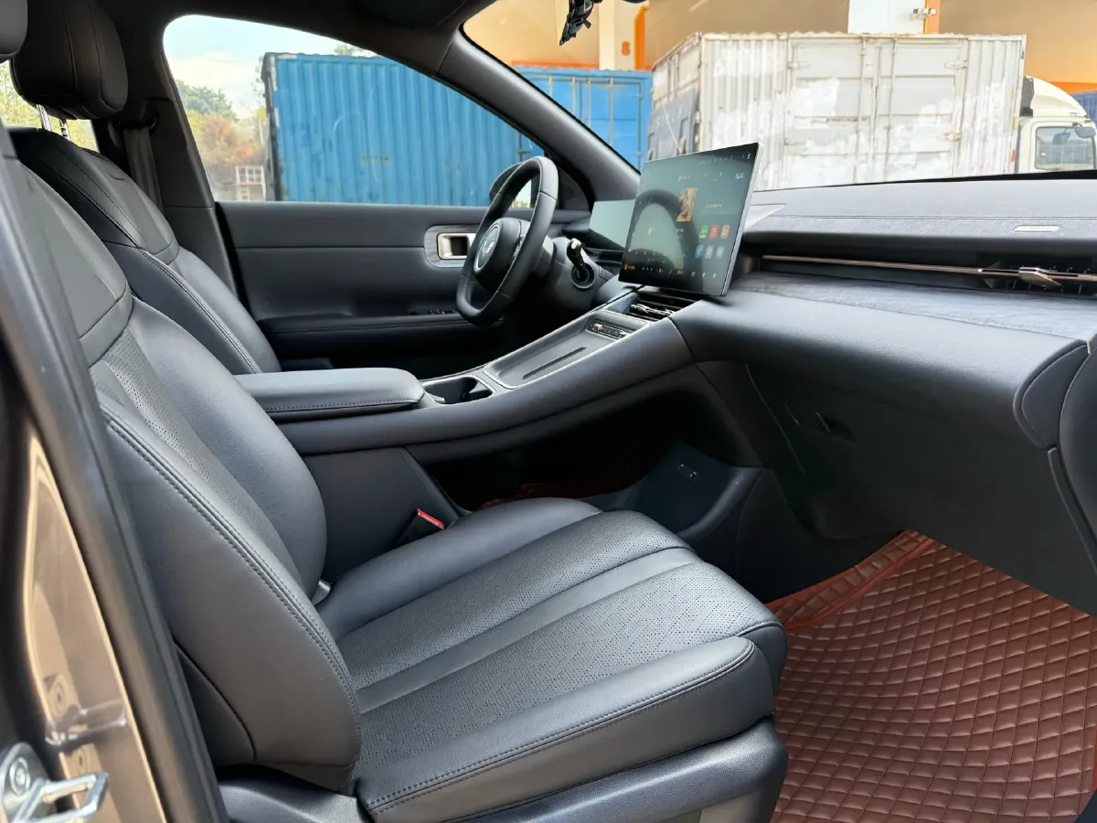 2024 WuLing XingGuangS BEV 60KWH,autocango,china used car exporter,china ev exporter,chinese used car exporter,chinese used ev exporter