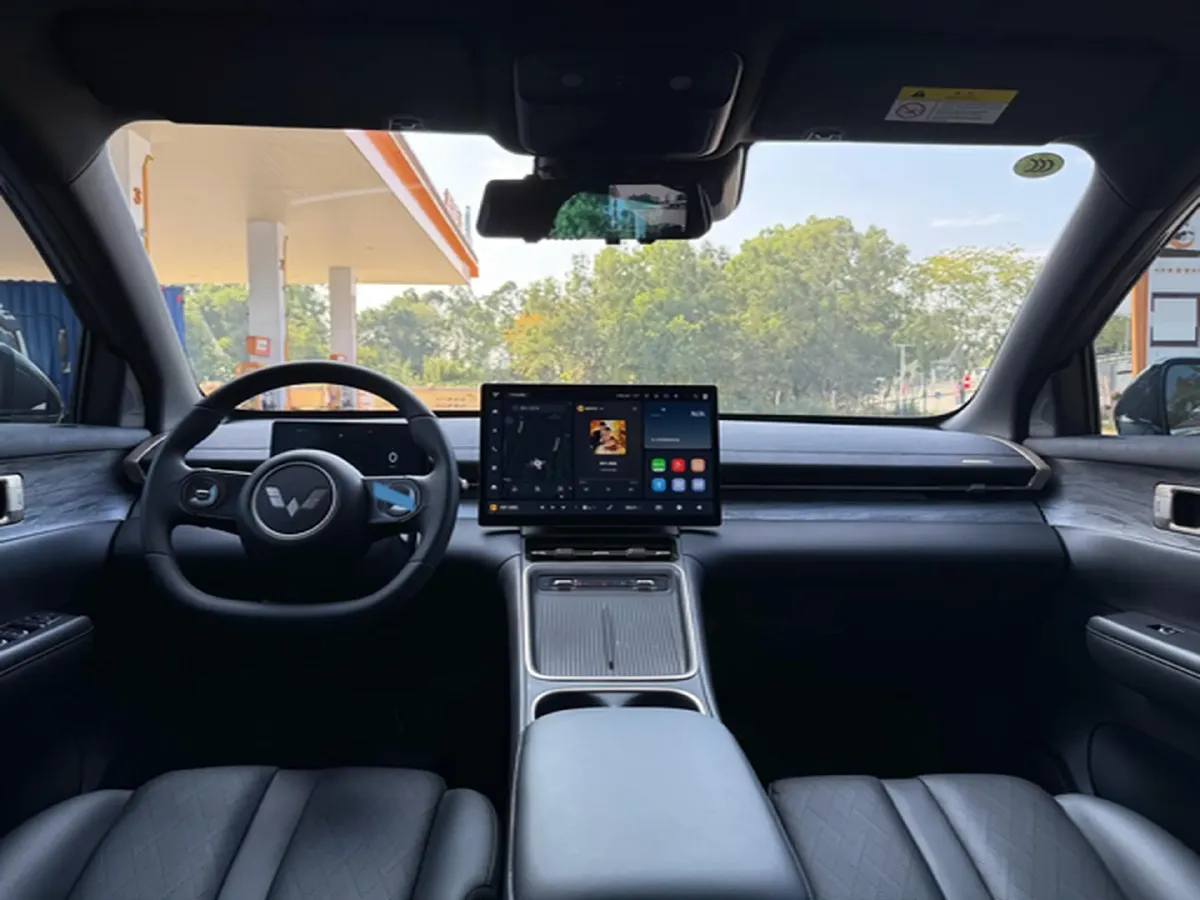 2024 WuLing XingGuangS BEV 60KWH,autocango,china used car exporter,china ev exporter,chinese used car exporter,chinese used ev exporter