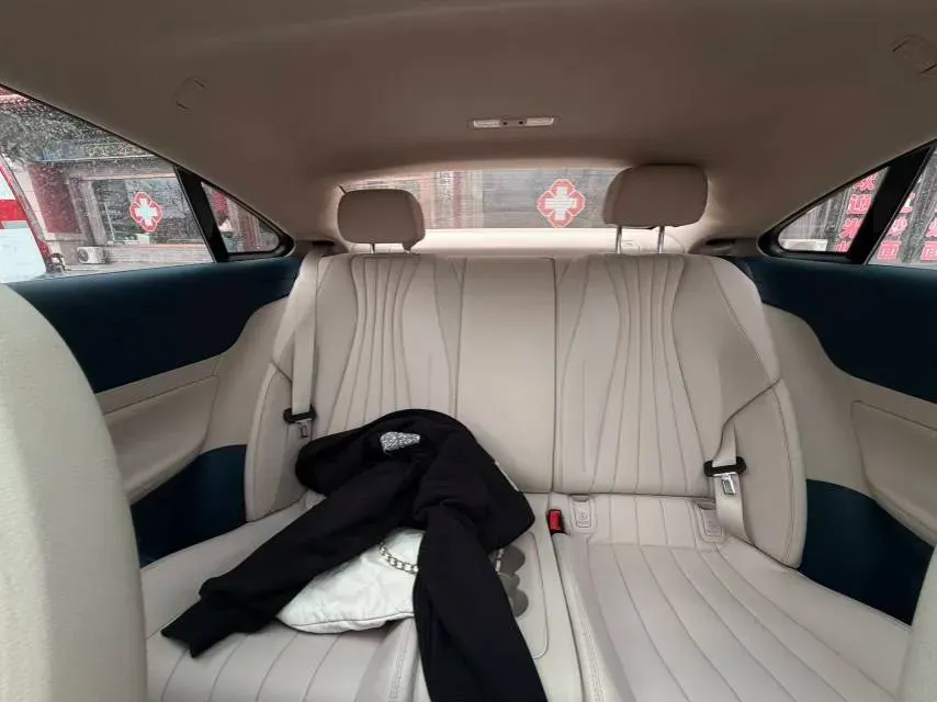 2021 Mercedes-Benz E Class 1.5T 184HP L4 9AT,autocango,china used car exporter,china ev exporter,chinese used car exporter,chinese used ev exporter