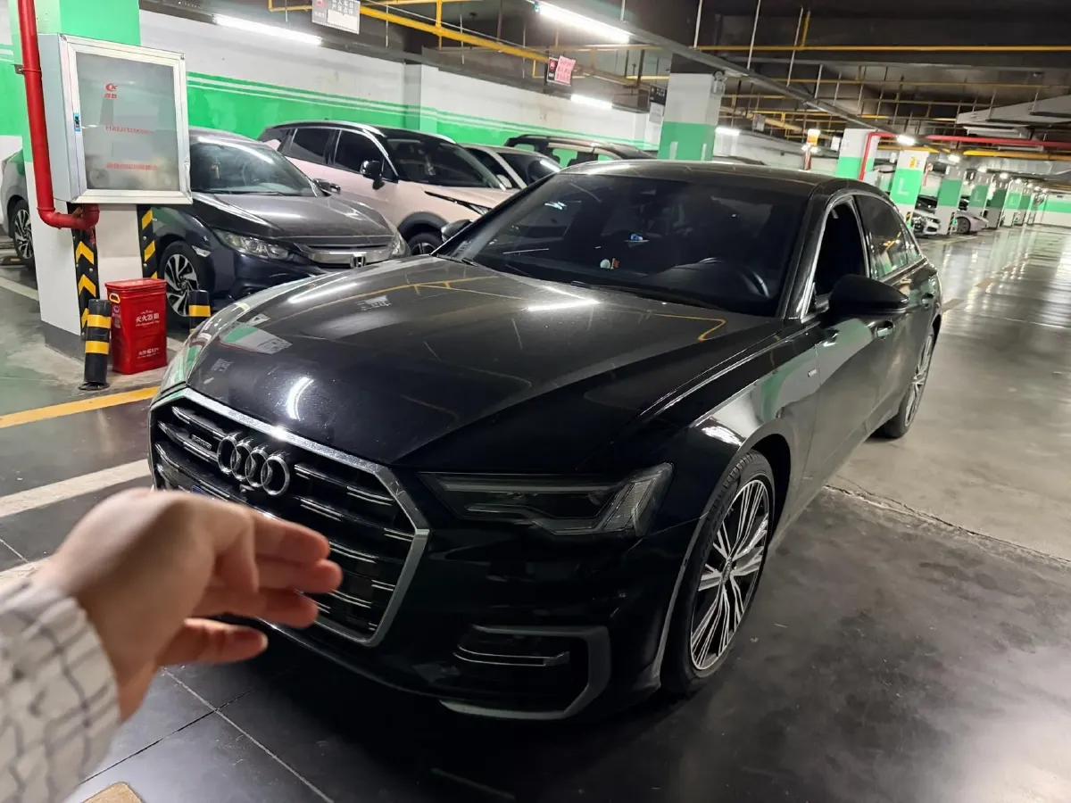 2023 Audi A6L 2.0T 245HP L4 7DCT,autocango,china used car exporter,china ev exporter,chinese used car exporter,chinese used ev exporter