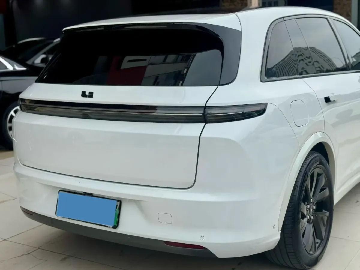 2023 Li L7 Range Extended 154HP REEV 40.9KWH,autocango,china used car exporter,china ev exporter,chinese used car exporter,chinese used ev exporter