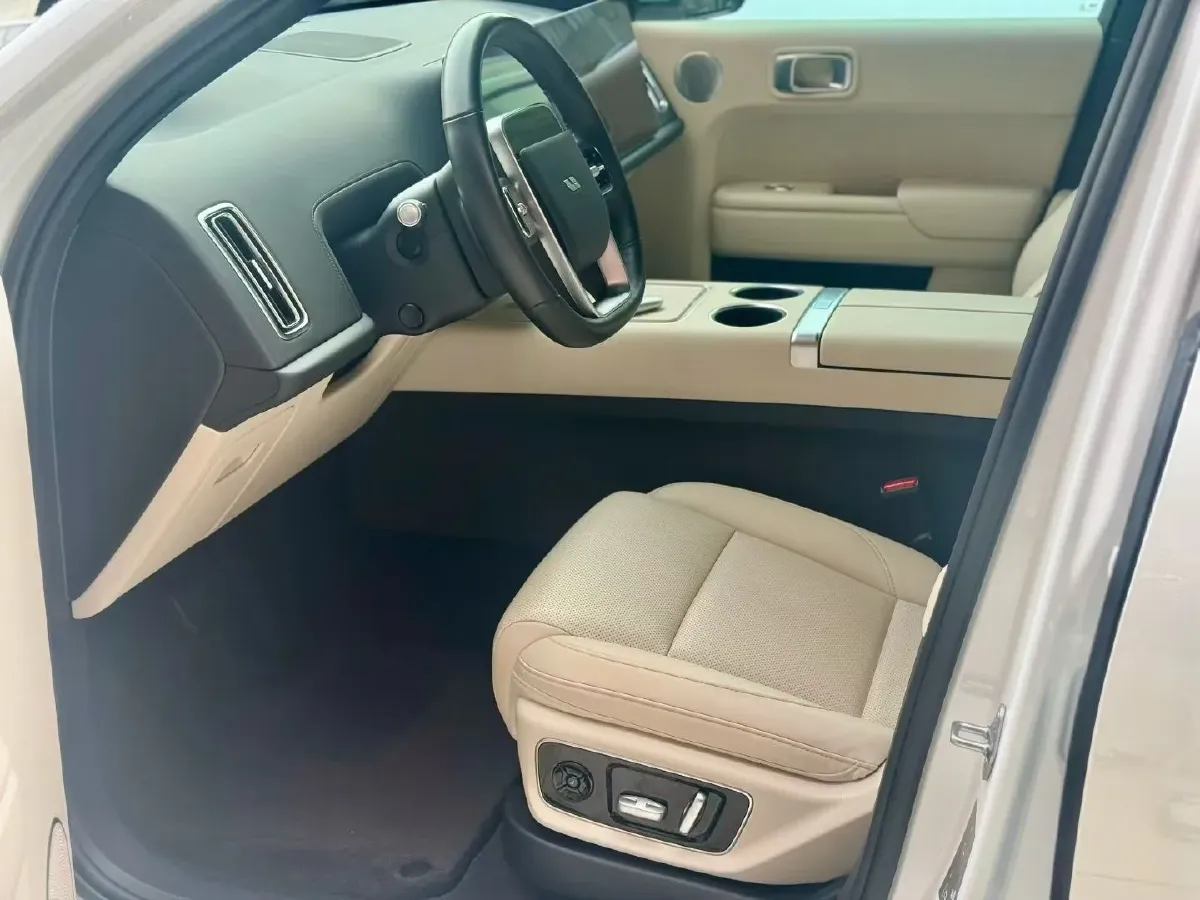 2023 Li L7 Range Extended 154HP REEV 40.9KWH,autocango,china used car exporter,china ev exporter,chinese used car exporter,chinese used ev exporter