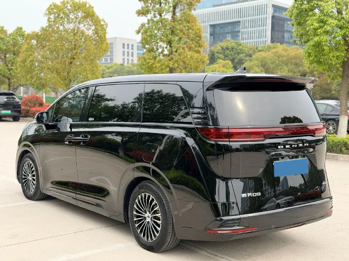 2024 Denza D9 1.5T 139HP L4 E-CVT PHEV 40KWH,autocango,china used car exporter,china ev exporter,chinese used car exporter,chinese used ev exporter