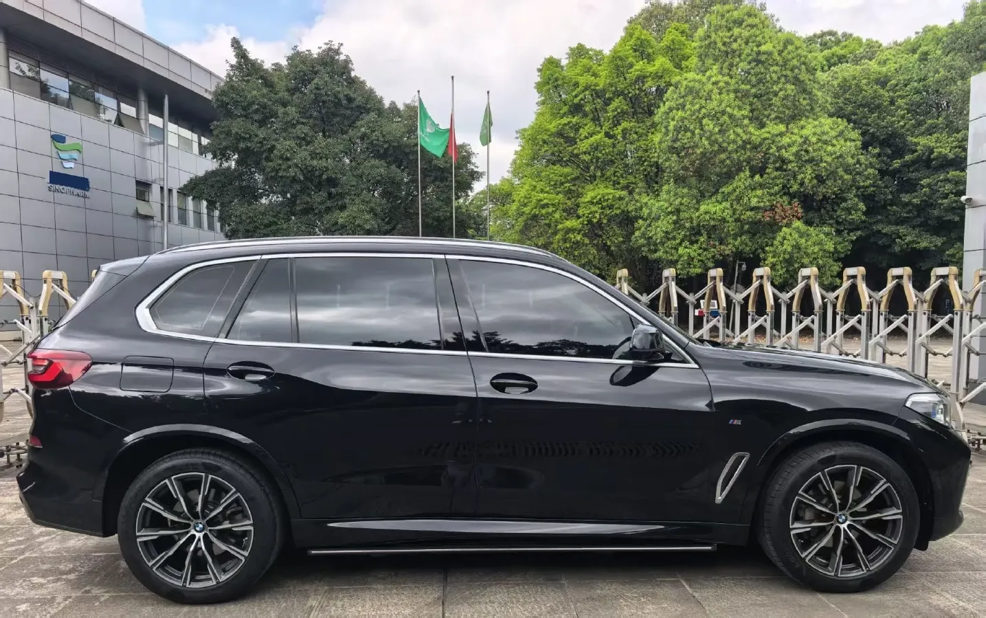 2022 BMW X5 2.0T 245HP L4 8AT,autocango,china used car exporter,china ev exporter,chinese used car exporter,chinese used ev exporter