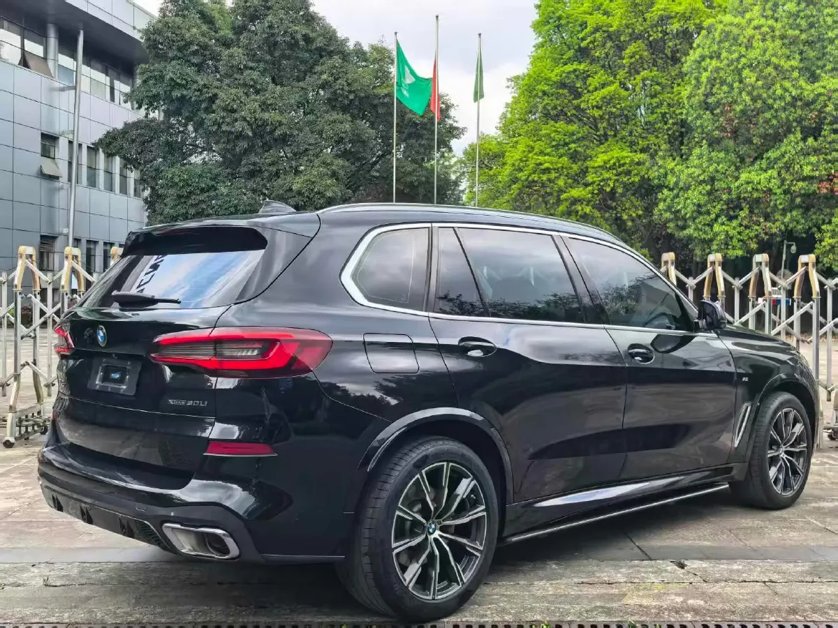 2022 BMW X5 2.0T 245HP L4 8AT,autocango,china used car exporter,china ev exporter,chinese used car exporter,chinese used ev exporter