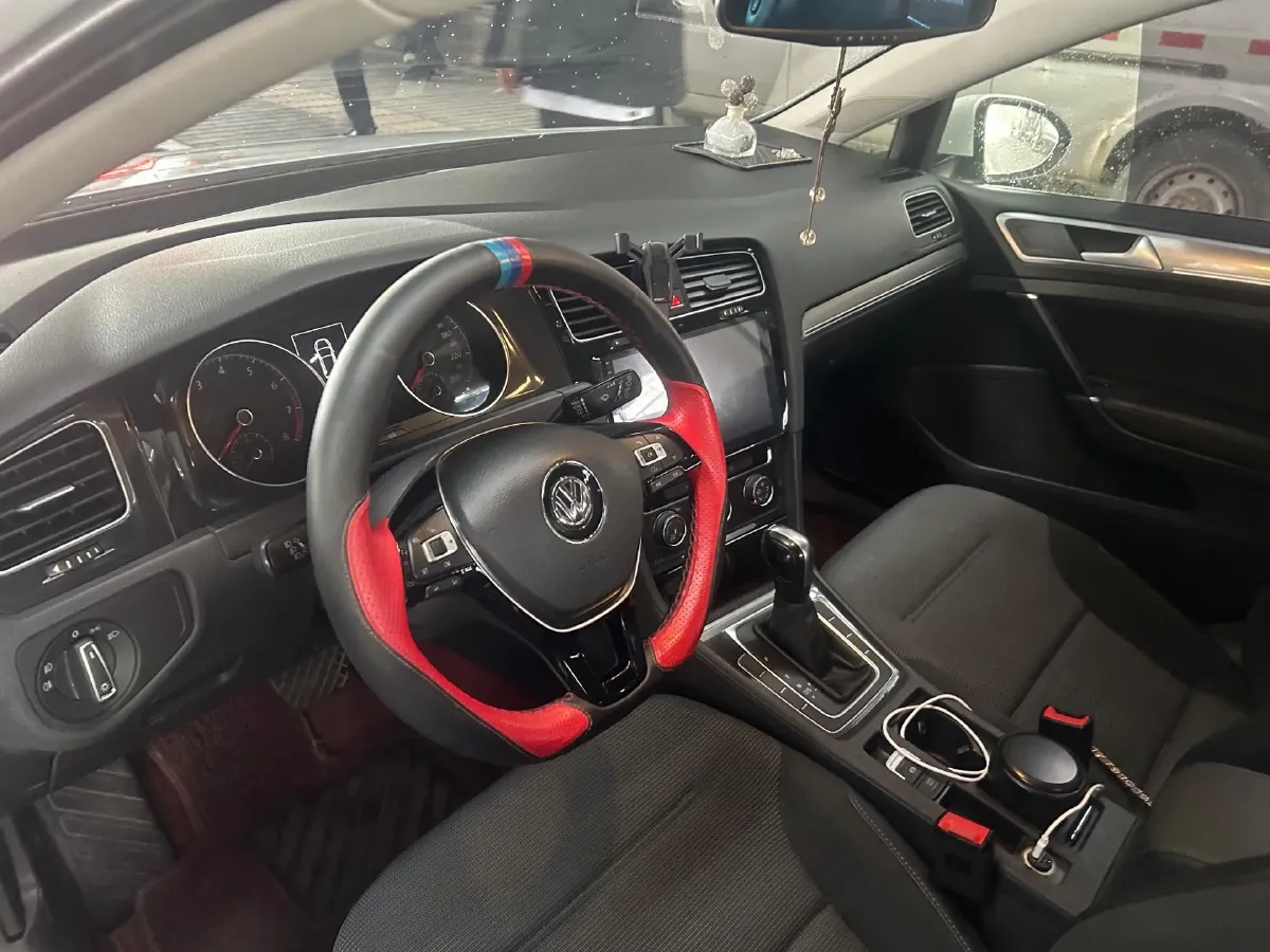 2018 Volkswagen Golf 1.6L 110HP L4 6AT,autocango,china used car exporter,china ev exporter,chinese used car exporter,chinese used ev exporter