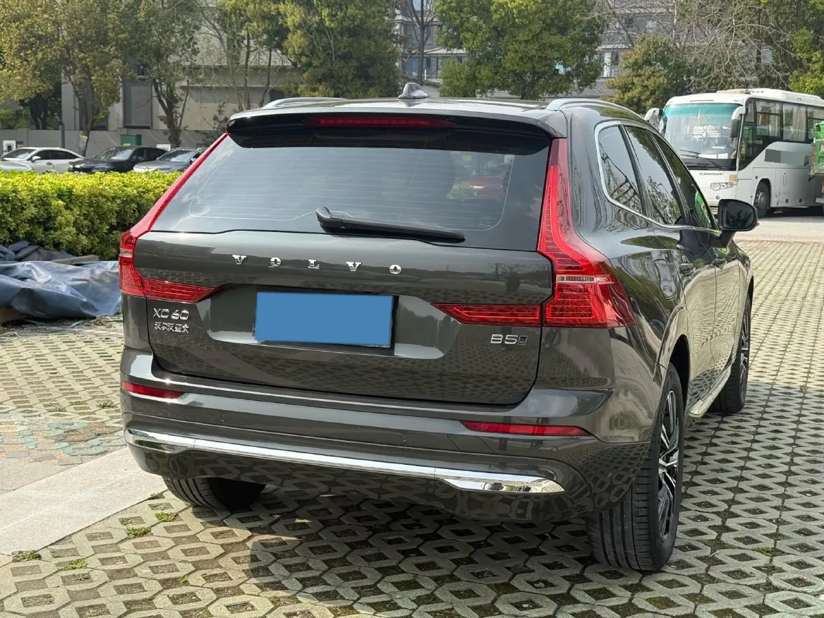 2022 Volvo XC60 2.0T 250HP L4 8AT,autocango,china used car exporter,china ev exporter,chinese used car exporter,chinese used ev exporter