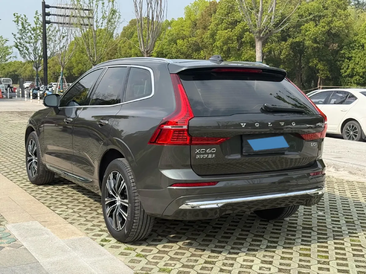 2022 Volvo XC60 2.0T 250HP L4 8AT,autocango,china used car exporter,china ev exporter,chinese used car exporter,chinese used ev exporter