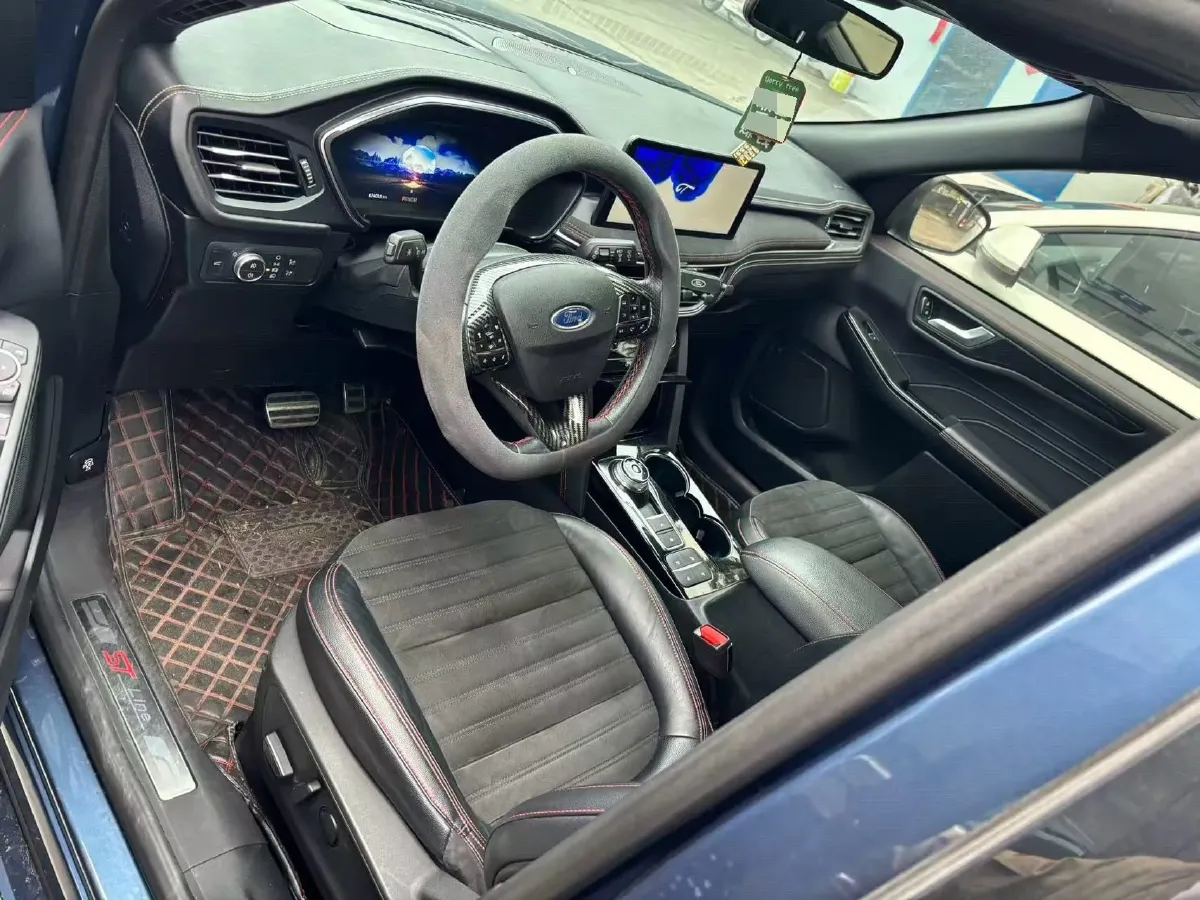2020 Ford Escape 2.0T 248HP L4 8AT,autocango,china used car exporter,china ev exporter,chinese used car exporter,chinese used ev exporter