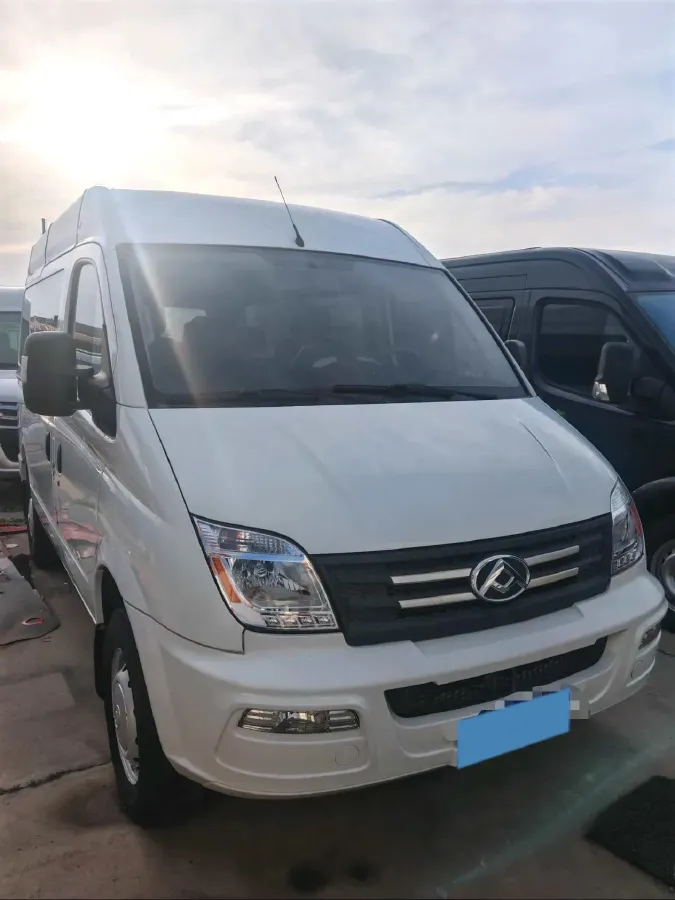 2021 MAXUS XinTu V80 2.0T 139HP L4 6MT,autocango,china used car exporter,china ev exporter,chinese used car exporter,chinese used ev exporter