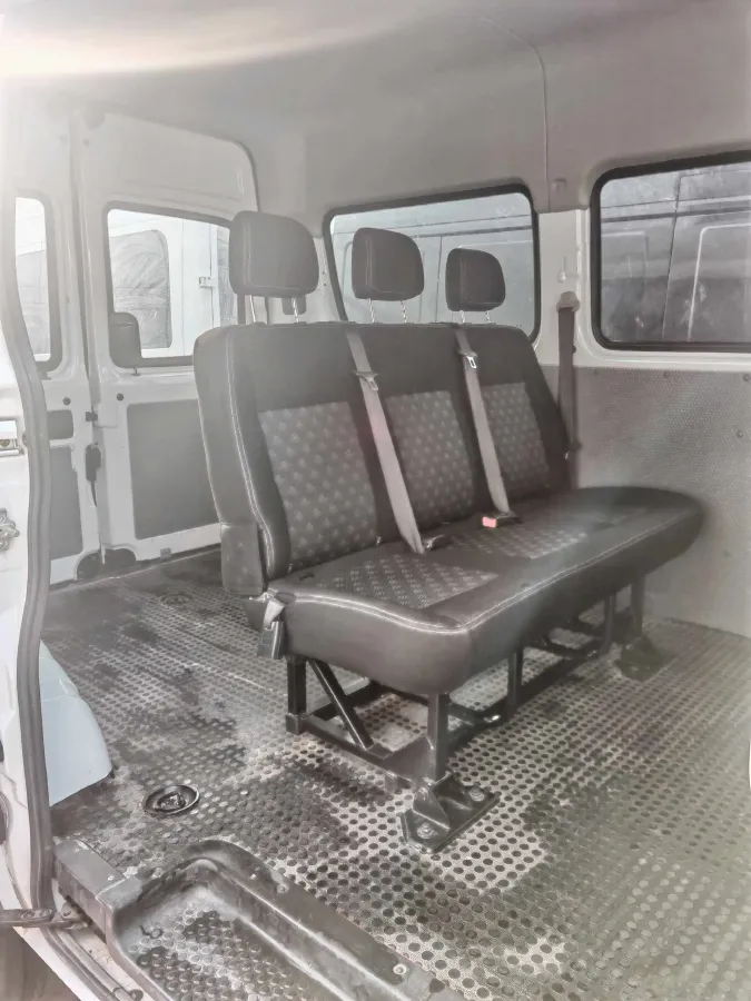 2021 MAXUS XinTu V80 2.0T 139HP L4 6MT,autocango,china used car exporter,china ev exporter,chinese used car exporter,chinese used ev exporter